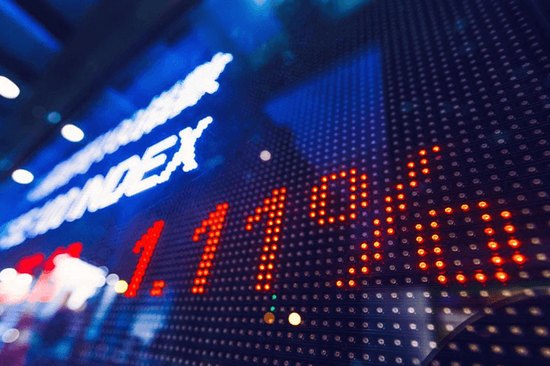 美元冲击波来袭！黄金暴跌失守4000美元，高位回撤近30%套牢200吨ETF